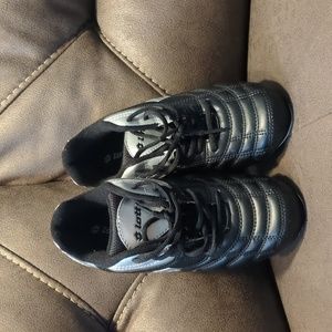Women's Soccer Shoes Size 5